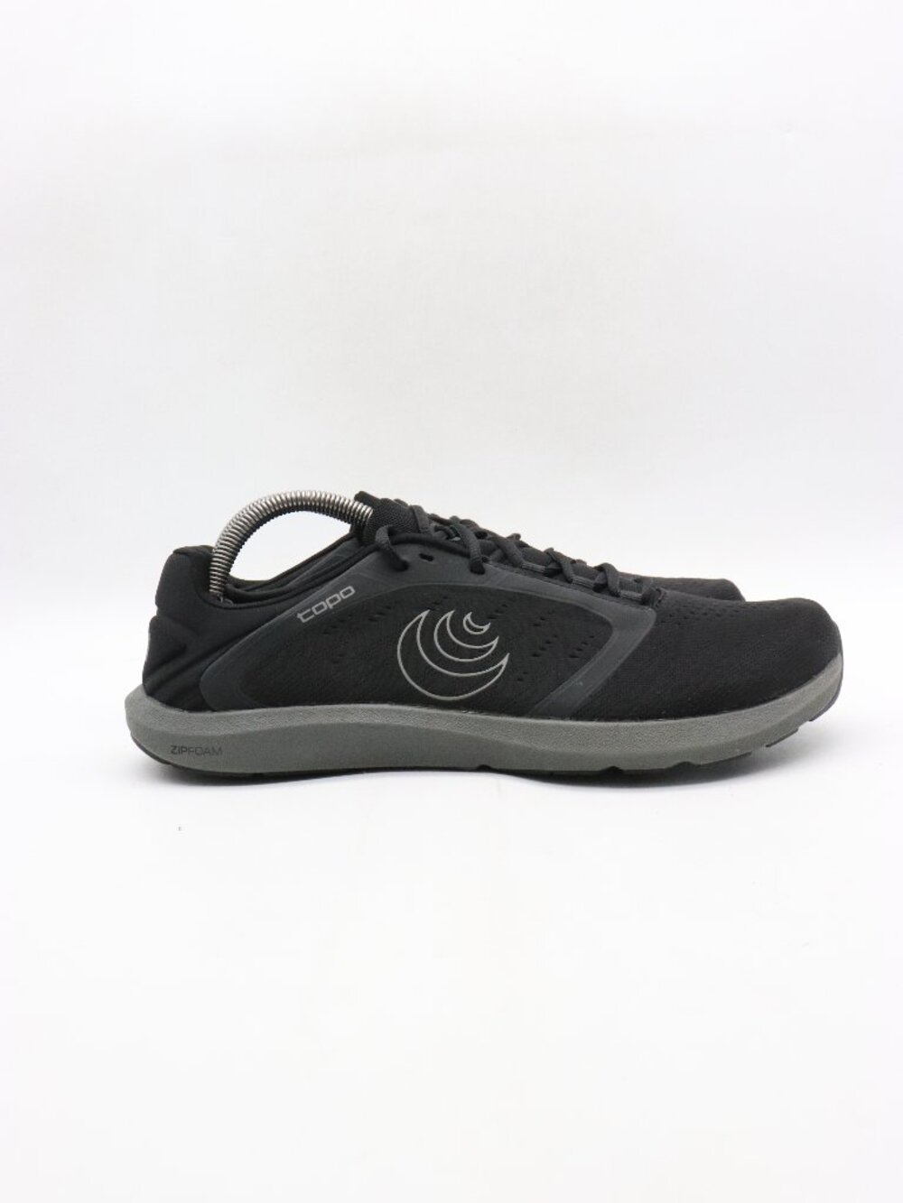 Topo Athletic ST-5 Men's US Size 9.5 Black Minimalist Athletic Running Sneakers